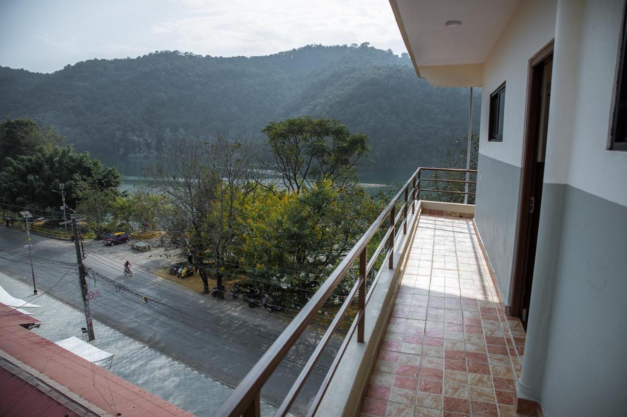 Hotel Himalayan Vacation Покхара Экстерьер фото