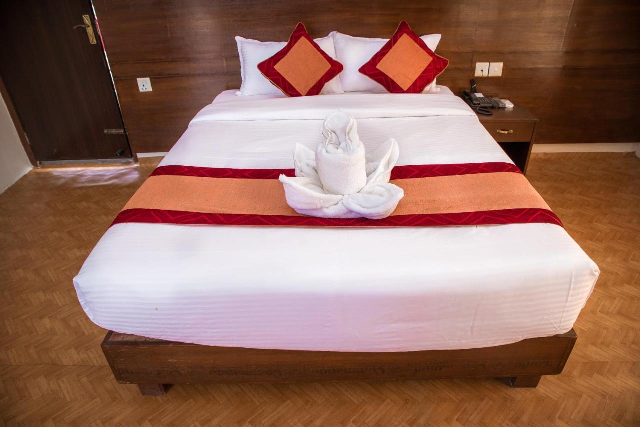 Hotel Himalayan Vacation Покхара Экстерьер фото